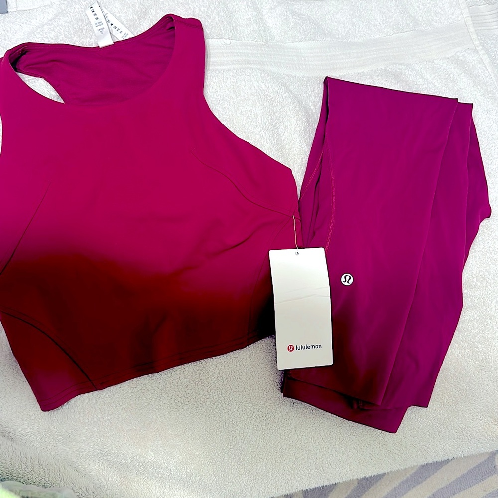 Lululemon set matching pomegranate